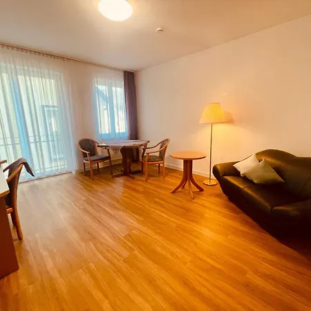 Appartement 4 *